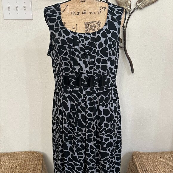 Enfocus Studio Dresses & Skirts - En Focus Studio Black & Gray Sleeveless Midi Dress - Size 16